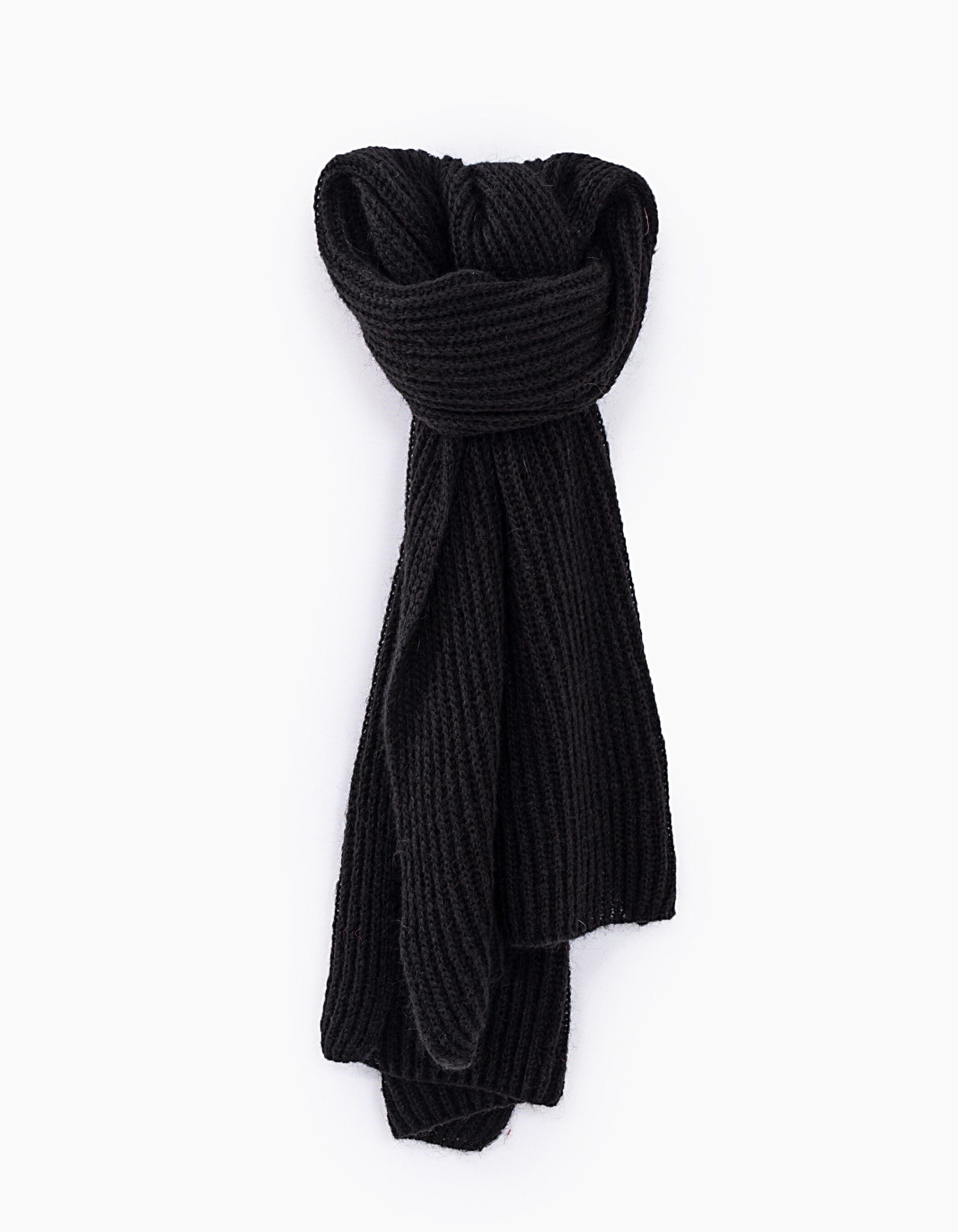 bufanda-negra-352rzt-1.jpg